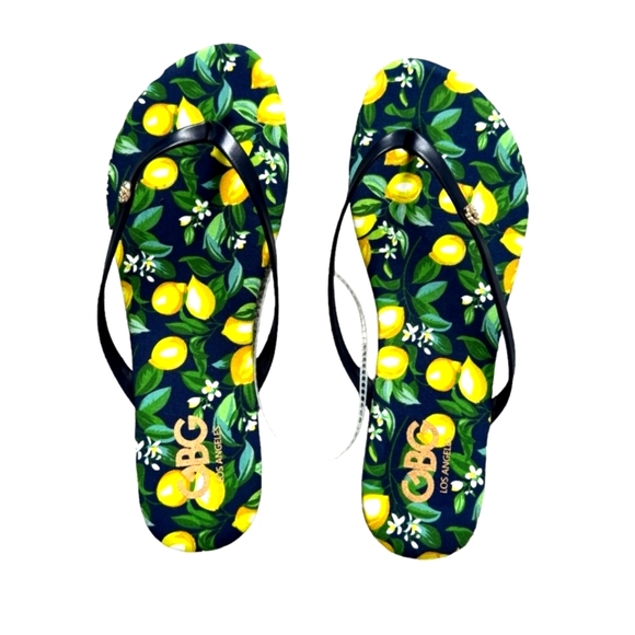 NWOT Women's GBG Los Angeles Flip-flops - Picture 1 of 2